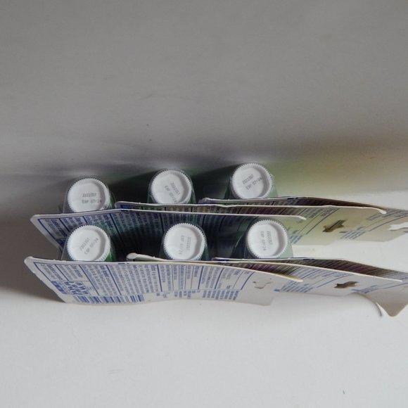 12 Banana Boat spf 45 Sunscreen Lip Balm w Aloe Vera & Vitamin E - Exp 07/2024 - Picture 3 of 3